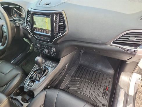 Used 2019 Jeep Cherokee Limited w/ Luxury Group image 28