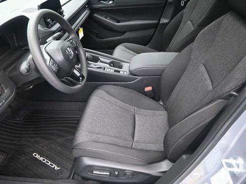 Used 2025 Honda Accord SE image 25