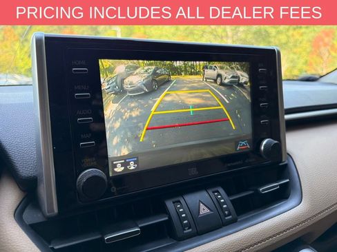Used 2020 Toyota RAV4 XLE Premium FWD image 12