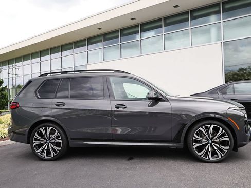 New 2027 BMW X7 xDrive40i w/ Executive Package AWD/4WD image 4