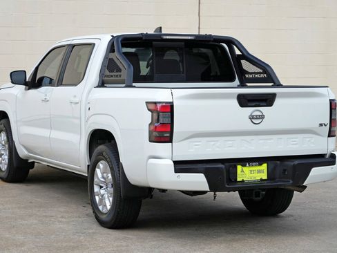 Used 2022 Nissan Frontier SV RWD image 43