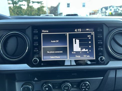 Used 2020 Toyota Tacoma DOUBLE CAB image 22