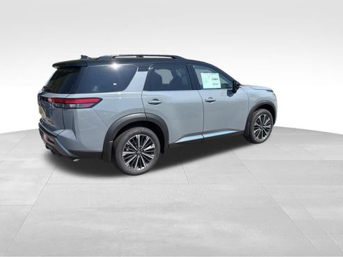 New 2026 Nissan Pathfinder Platinum AWD/4WD image 4