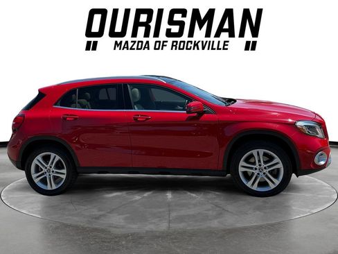 Used 2020 Mercedes-Benz GLA 250 4MATIC w/ Premium Package image 7