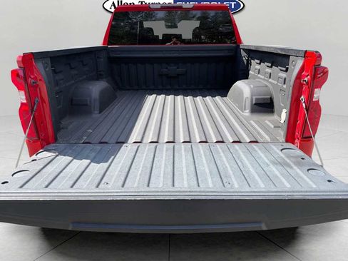 Used 2021 Chevrolet Silverado 1500 Custom w/ Safety Confidence Package image 7