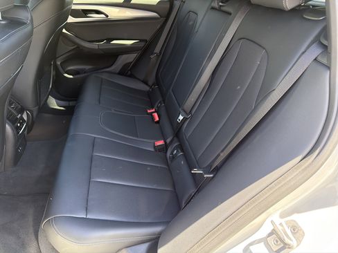 Used 2025 BMW X4 xDrive30i AWD/4WD image 21