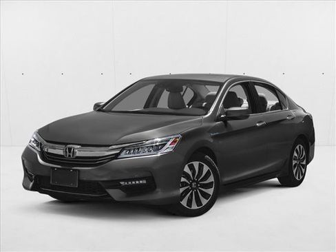 Used 2017 Honda Accord Touring image 1