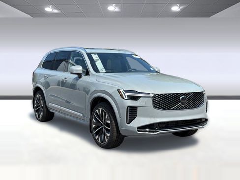 Certified 2026 Volvo XC90 B6 Plus w/ Protection Package AWD/4WD image 7