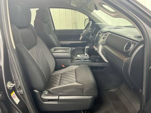 Used 2020 Toyota Tundra SR5 w/ SR5 Convenience Package AWD/4WD image 21