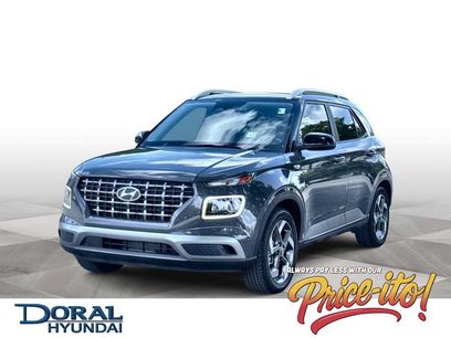 Used 2023 Hyundai Venue Limited w/ Cargo Package
