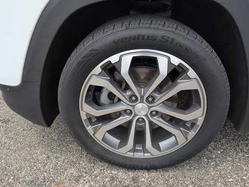 Used 2020 GMC Terrain SLT w/ Preferred Package AWD/4WD image 10