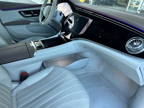 Certified 2023 Mercedes-Benz EQS 580 580 image 17