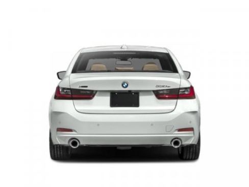 Used 2023 BMW 330e xDrive w/ M Sport Package image 9