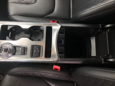 Certified 2024 Ford Edge Titanium image 23