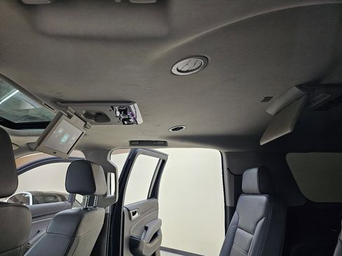 Used 2019 GMC Yukon XL Denali w/ Open Road Package image 39