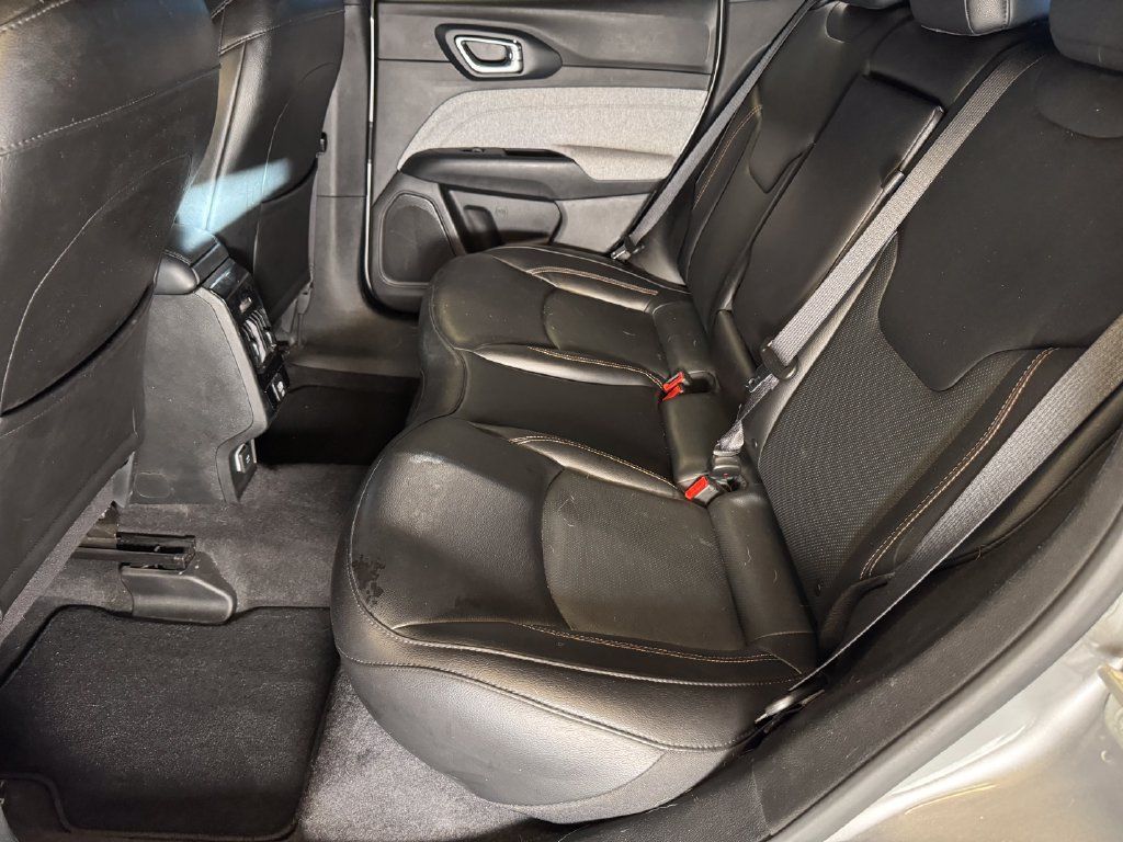 Used 2023 Jeep Compass Latitude AWD/4WD image 21