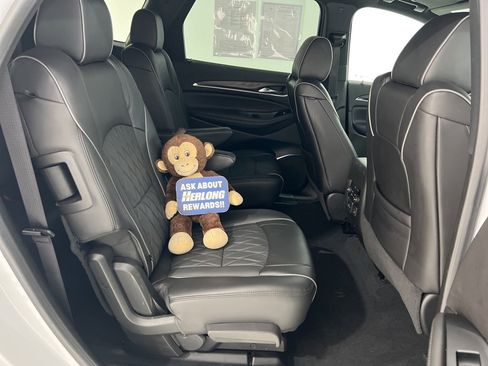 Used 2024 Buick Enclave Avenir w/ Avenir Technology Package image 23