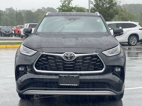 Used 2026 Toyota Highlander Platinum AWD/4WD image 12
