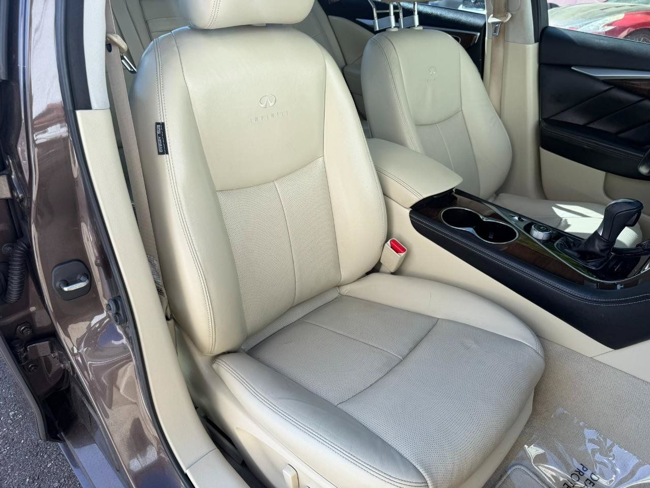 Used 2014 INFINITI Q50 Premium w/ Technology Package RWD image 48