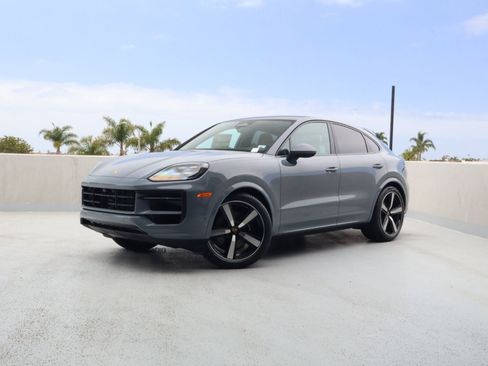New 2026 Porsche Cayenne Coupe AWD/4WD image 1