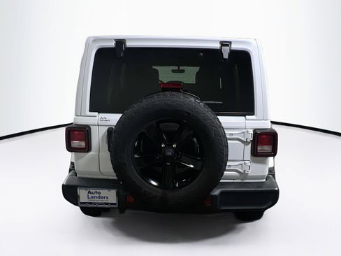 Used 2022 Jeep Wrangler Unlimited Sahara image 6