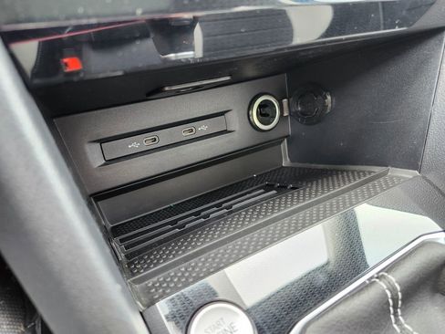 New 2025 Volkswagen Taos SEL image 10