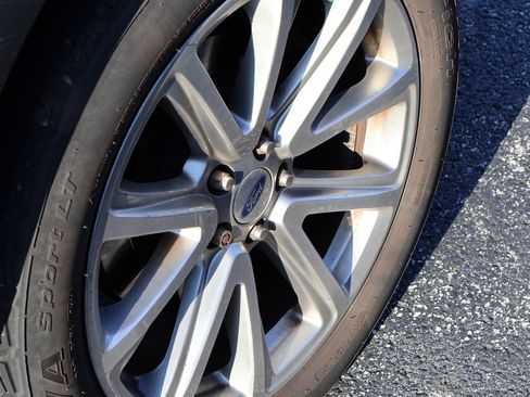 Used 2017 Ford Explorer Limited w/ Equipment Group 301A AWD/4WD image 25