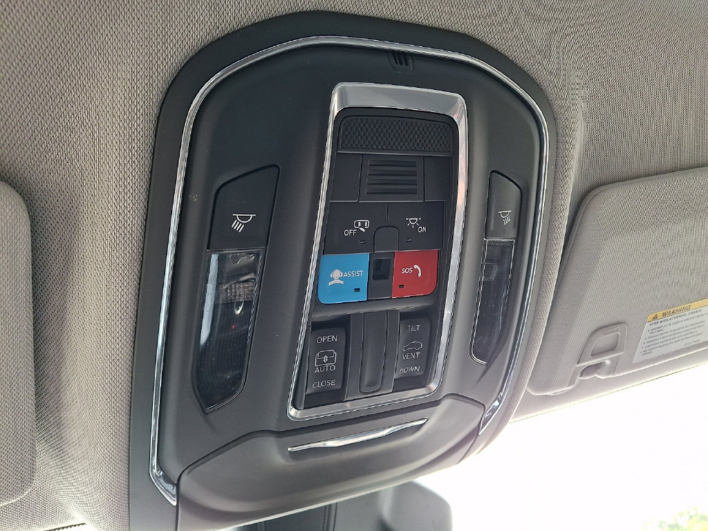 Used 2023 Jeep Grand Cherokee Laredo X AWD/4WD image 25