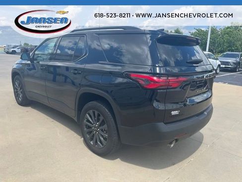 Used 2023 Chevrolet Traverse RS w/ LPO, Floor Liner Package FWD image 4