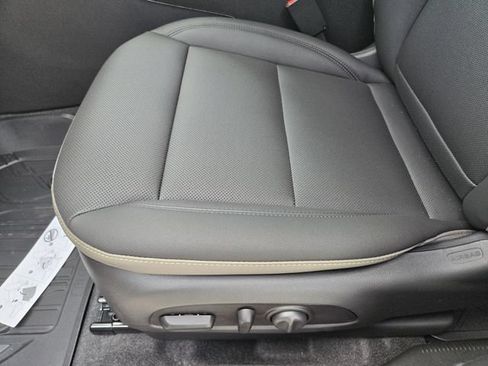 New 2026 Chevrolet Trax ACTIV w/ Driver Confidence Package FWD image 19