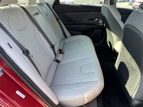 New 2025 Hyundai Elantra Limited image 15