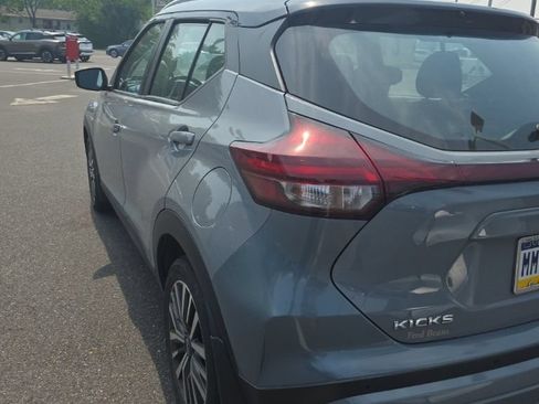 Used 2023 Nissan Kicks SV FWD image 10