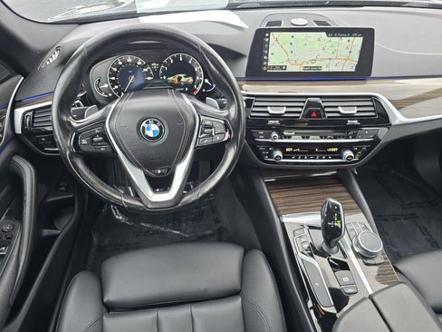 Used 2018 BMW 530i xDrive w/ Premium Package image 25