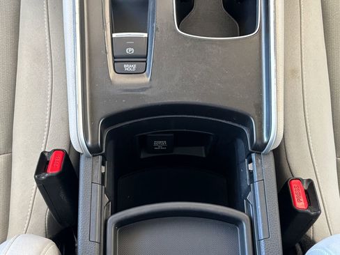 Used 2018 Honda Accord LX image 17