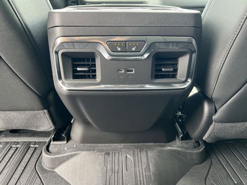 New 2026 GMC Sierra 1500 SLT image 47