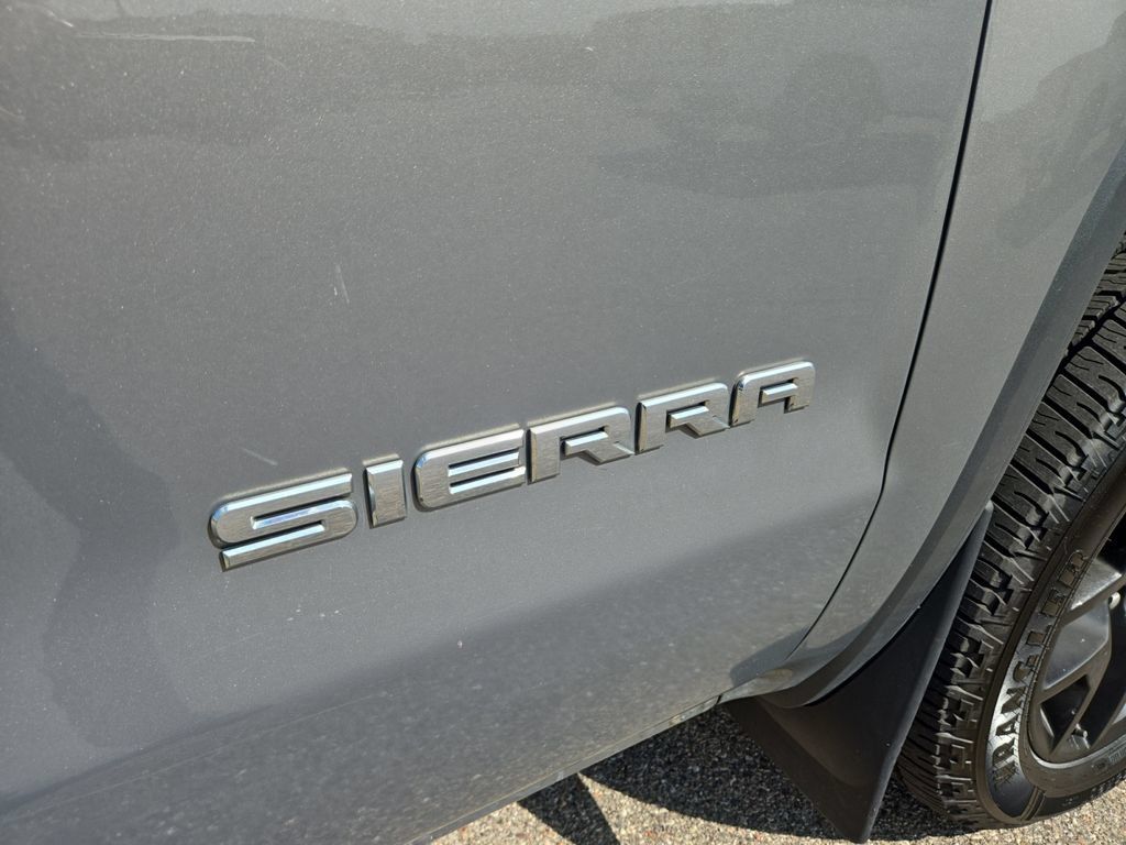 Used 2017 GMC Sierra 1500 SLT w/ SLT Premium Package AWD/4WD image 38