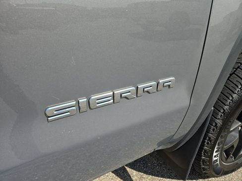 Used 2017 GMC Sierra 1500 SLT w/ SLT Premium Package AWD/4WD image 38