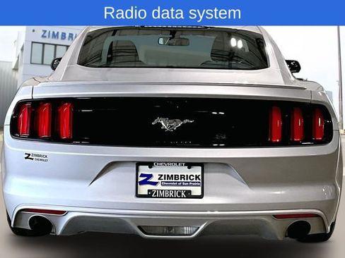 Used 2016 Ford Mustang Coupe RWD image 9