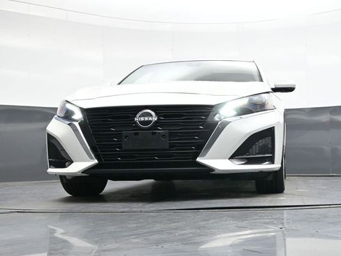 Used 2023 Nissan Altima 2.5 SL image 40