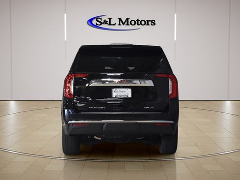 Used 2024 GMC Yukon SLT w/ SLT Premium Package AWD/4WD image 7
