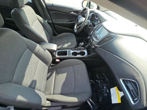 Used 2018 Chevrolet Cruze LT w/ Convenience Package FWD image 12