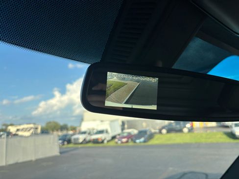 Used 2025 Mercedes-Benz Sprinter 2500 image 23