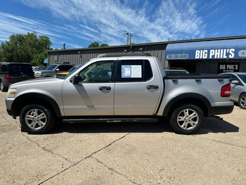 Used 2007 Ford Explorer Sport Trac XLT RWD image 4