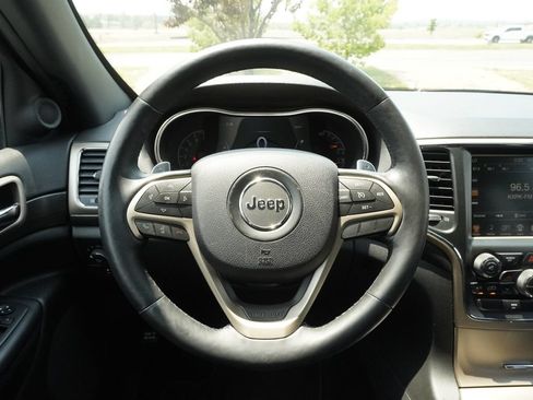 Used 2014 Jeep Grand Cherokee Altitude AWD/4WD image 10
