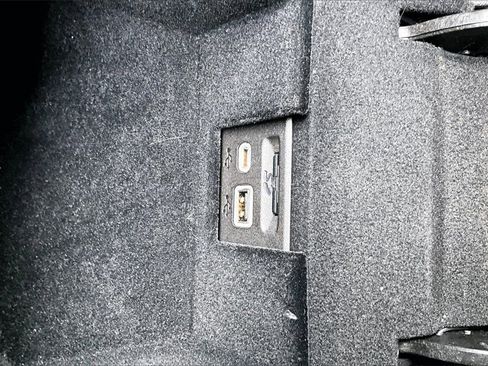 Used 2023 Cadillac XT5 Premium Luxury image 32