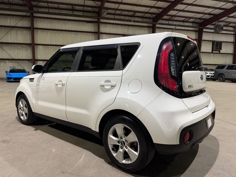 Used 2018 Kia Soul w/ Convenience Package FWD image 7