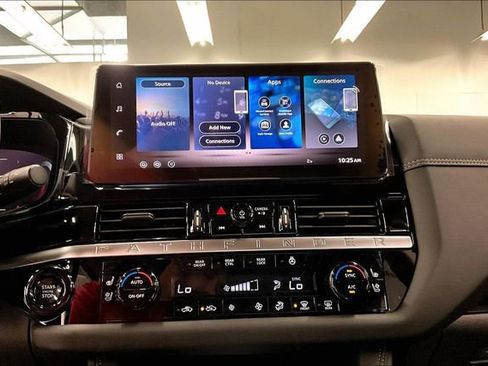 New 2026 Nissan Pathfinder Platinum AWD/4WD image 28