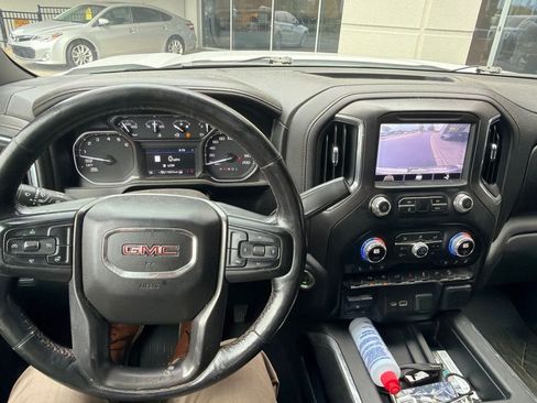 Used 2020 GMC Sierra 1500 AT4 w/ AT4 Premium Package AWD/4WD image 9