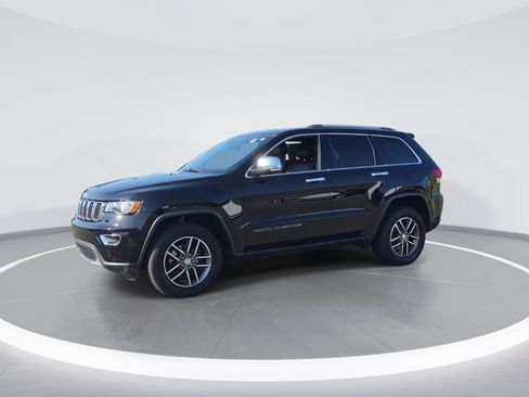 Used 2018 Jeep Grand Cherokee Limited AWD/4WD image 4
