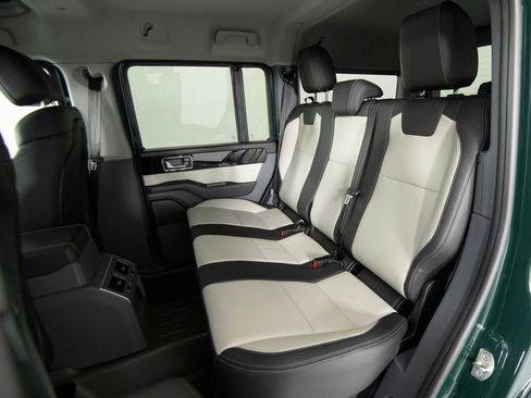 Used 2025 INEOS Grenadier AWD/4WD image 36